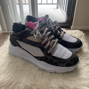 P448 Alex Colorblock Lace Up Sneaker